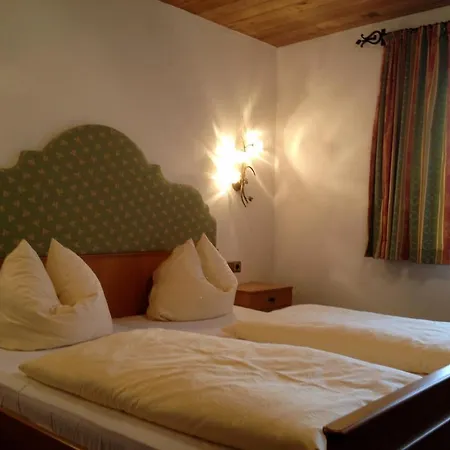 לינה וארוחת בוקר Blasihof Angerberg (Tyrol)