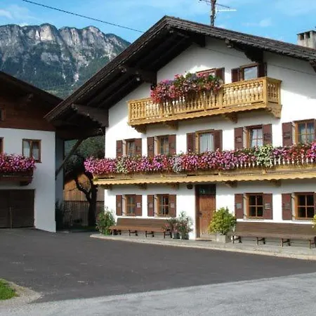 לינה וארוחת בוקר Blasihof Angerberg (Tyrol)